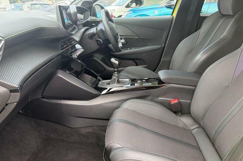 Peugeot 208 1.2 Puretech Gt Euro 6 Ss Yellow #2