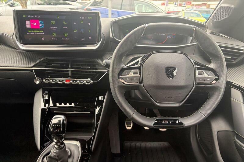 Peugeot 208 1.2 Puretech 100 Allure Black #19