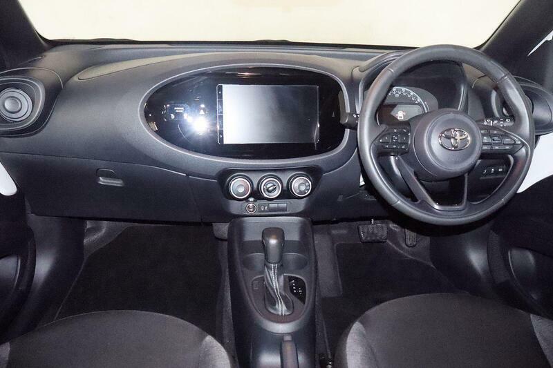 Toyota Aygo X Pure Black #7