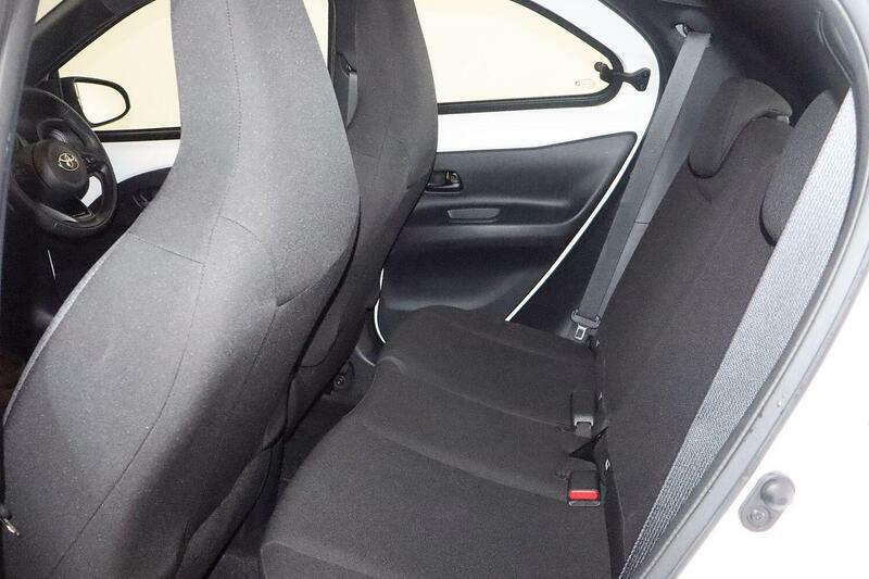 Toyota Aygo X Pure Black #10