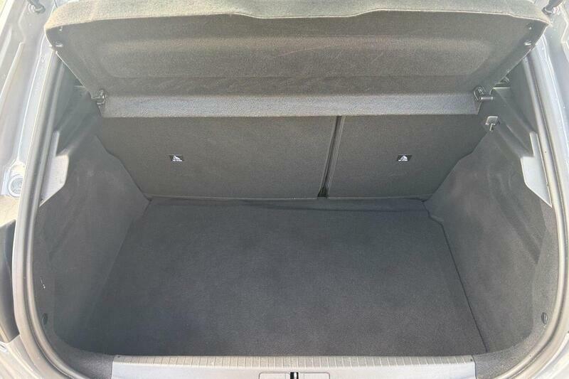 Peugeot e-208 50Kwh Active Premium Hatchback  #14