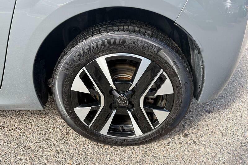 Peugeot e-208 50Kwh Active Premium Hatchback  #18