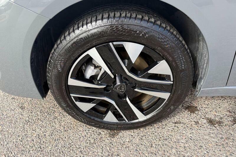 Peugeot e-208 50Kwh Active Premium Hatchback  #17