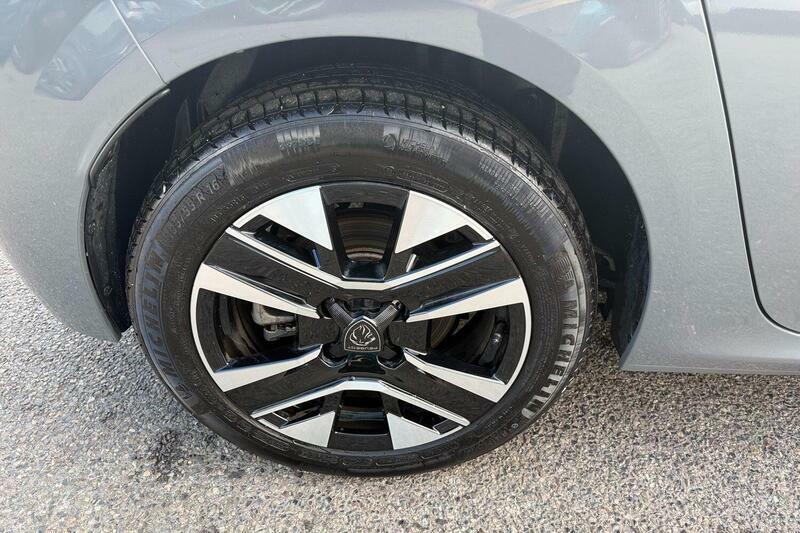 Peugeot e-208 50Kwh Active Premium Hatchback  #15