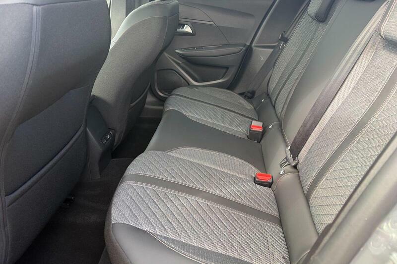 Peugeot e-208 50Kwh Active Premium Hatchback  #13