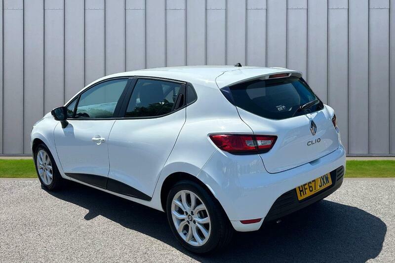 Renault Clio 1.2 16V Play Euro 6 HF67JXW White #3