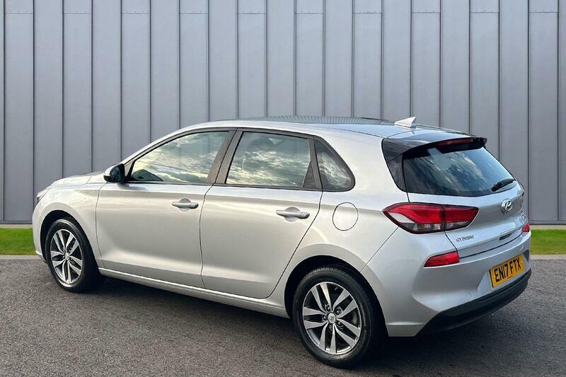 Hyundai I30 1.4 T-gdi Blue Drive Se Nav Euro 6 Ss Silver #3