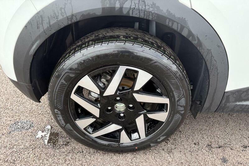 Vauxhall Mokka 1.2 Turbo Hybrid 145 Design E-dct6 White #18