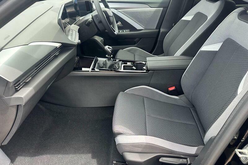 Vauxhall Astra 1.2 Turbo Griffin Sports Tourer Euro 6 Ss Black #2