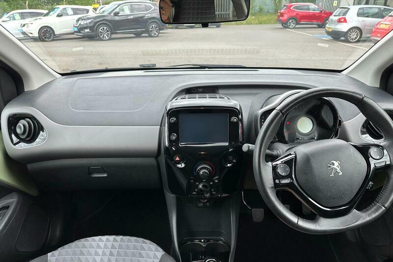 Peugeot 108 1.0 72 Allure Grey #10