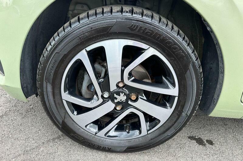 Peugeot 108 1.0 72 Allure Grey #19