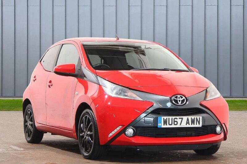 Toyota Aygo 1.0 Vvt-i X-style X-shift Euro 6 Red