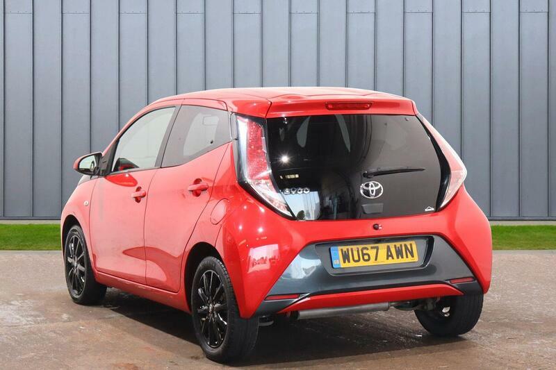 Toyota Aygo 1.0 Vvt-i X-style X-shift Euro 6 Red #5