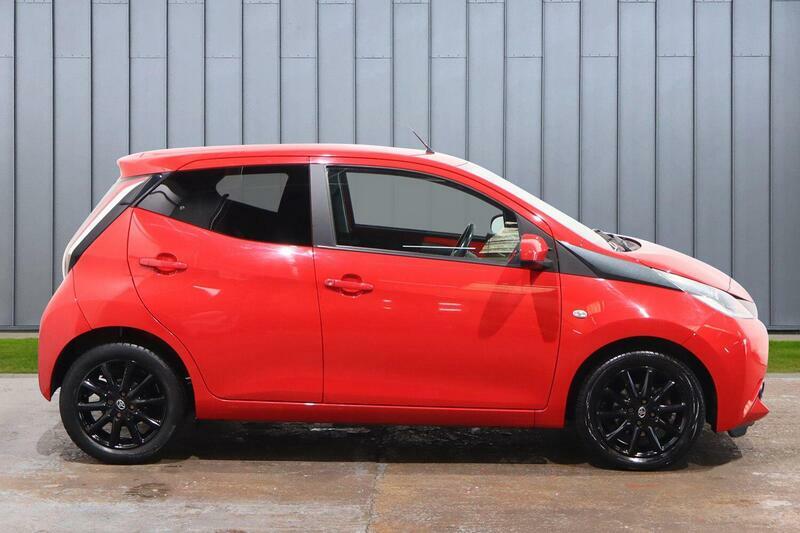 Toyota Aygo 1.0 Vvt White #8