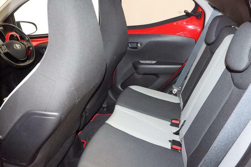 Toyota Aygo 1.0 Vvt White #12
