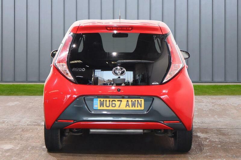 Toyota Aygo 1.0 Vvt White #7