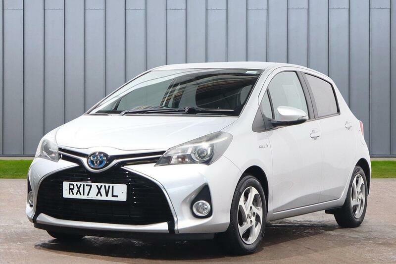 Toyota Yaris 1.5 Vvt-h Icon E-cvt Euro 6 Ss Silver #4