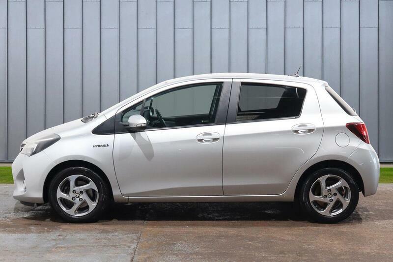 Toyota Yaris 1.5 Vvt-h Icon E-cvt Euro 6 Ss Silver #6