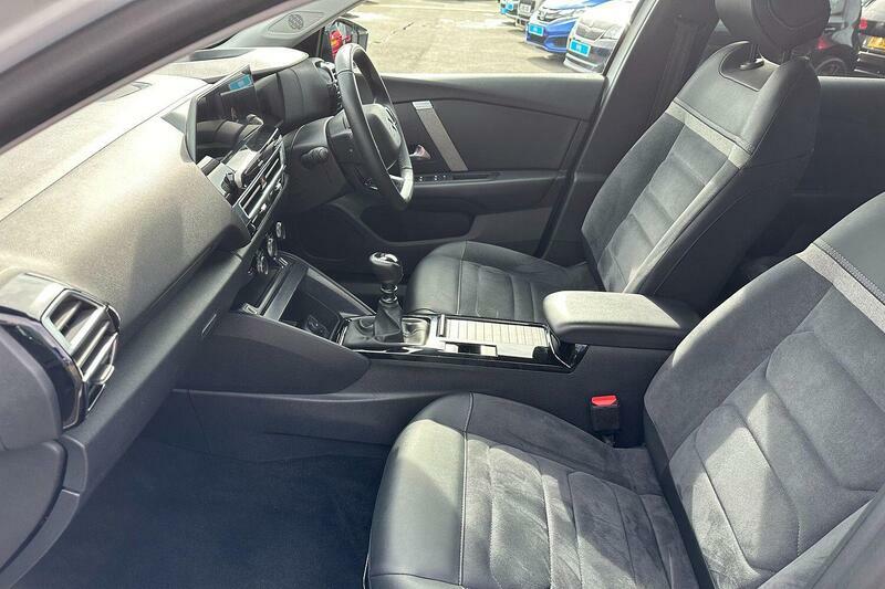 Citroen C4 1.2 Puretech Max Euro 6 Ss White #2