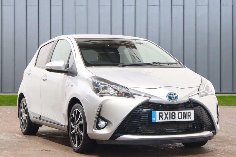 Toyota Yaris 1.5 Vvt-h Design E-cvt Euro 6 Ss Silver