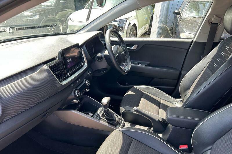 Kia Stonic 1.0 T-gdi Mhev Gt-line S Dct Euro 6 Ss Grey #2