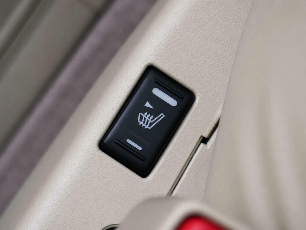 Nissan Elgrand 3.5 V6 White #2