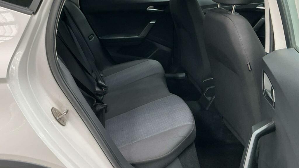 Seat Arona Se White #6