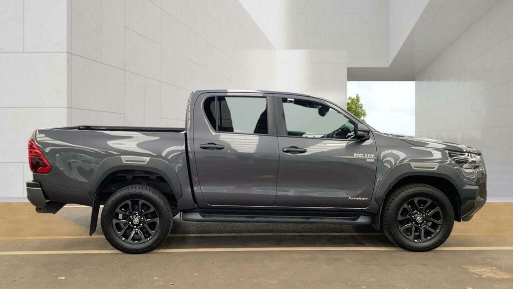 Toyota HILUX Invincible X Grey #3