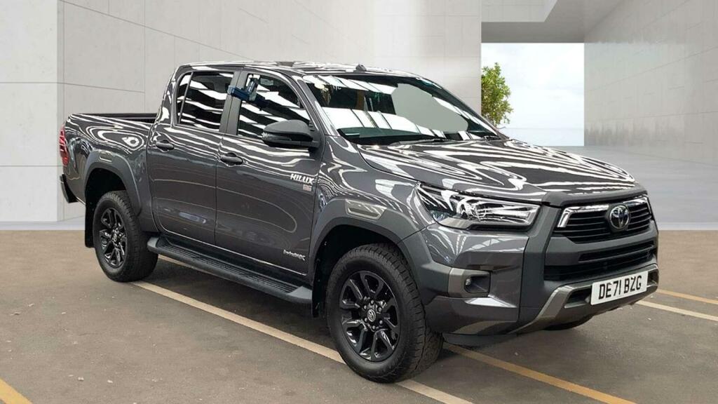 Toyota HILUX Invincible X Grey