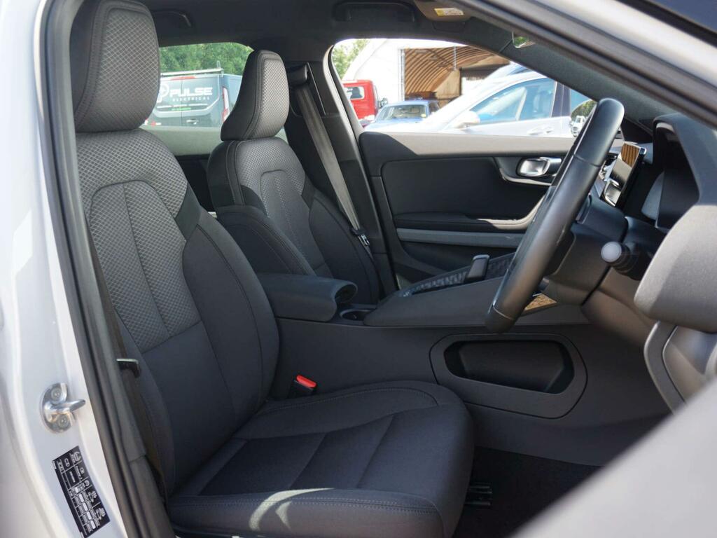 Polestar 2 Single Motor 69Kwh Standard Range Fastback Fw OV23CVW Silver #6