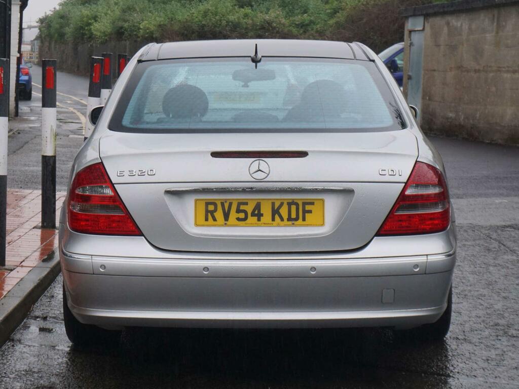 Mercedes-Benz E Class Saloon 2.7 E270 Cdi Elegance 200454 Silver #9