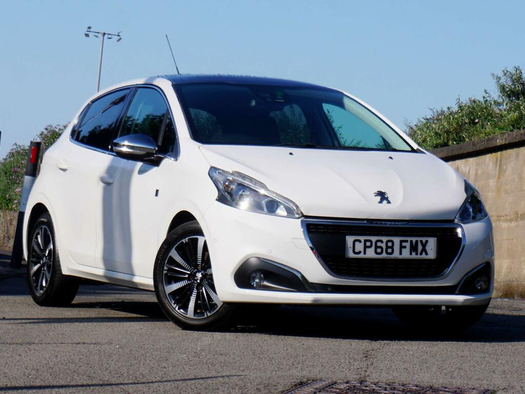 Peugeot 208 Tech Edition White