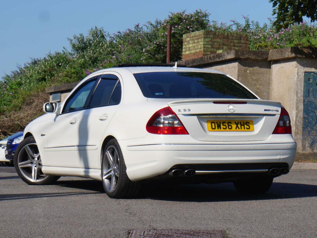 Mercedes-Benz E Class Elegance White #4
