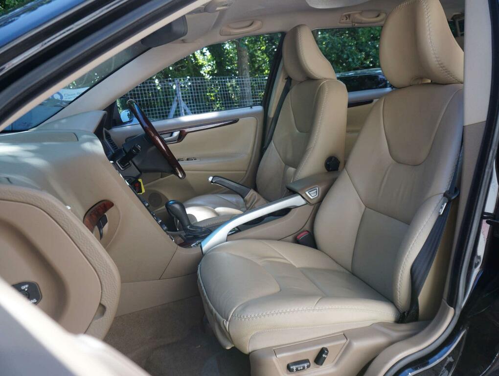 Volvo XC70 2.4 D5 Se Geartronic 185 Gold #10