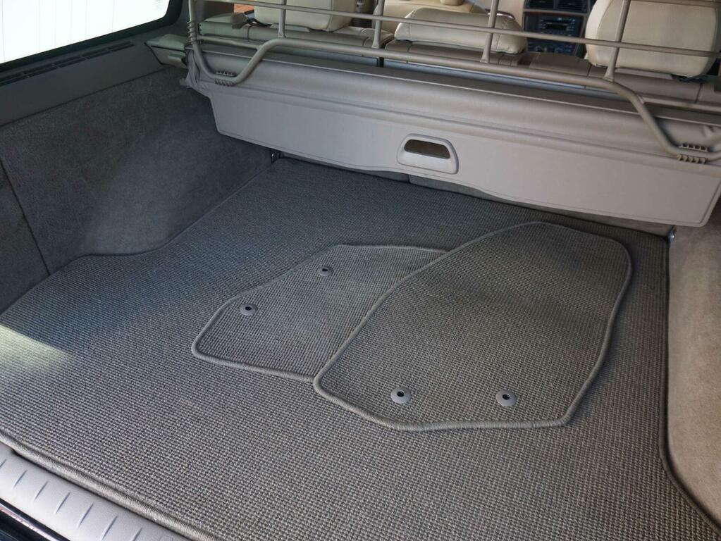 Volvo XC70 2.4 D5 Se Geartronic 185 Gold #12