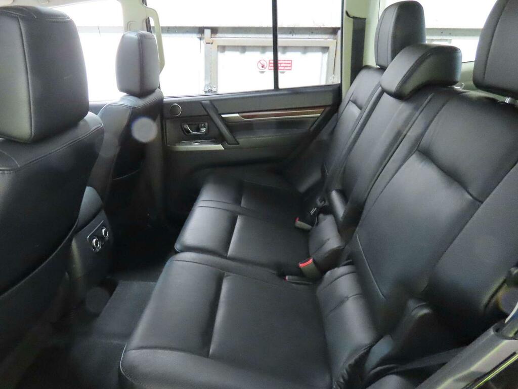 Mitsubishi Shogun Sg3 Black #6
