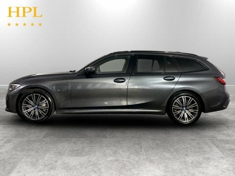 BMW 3 Series 2022 71 2.0 AJ71NZD #4