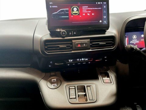 Vauxhall Combo-e Life Panel Van 2300 50Kwh Pro L1 7.4Kw Charge Grey #18