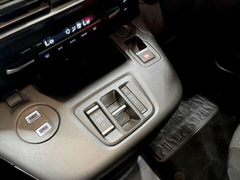 Vauxhall Combo-e Life Panel Van 2300 50Kwh Pro L1 7.4Kw Charge Grey #17