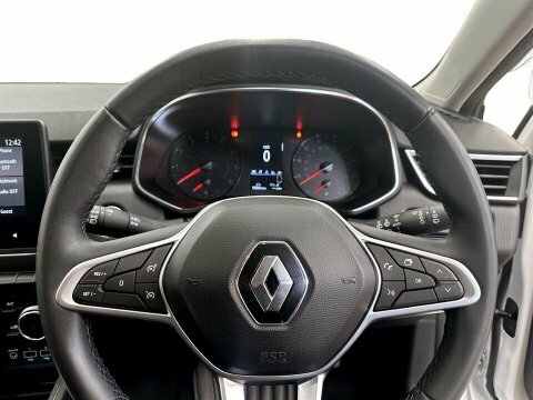 Renault Clio Iconic Tce White #13