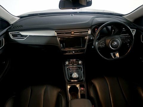 MG MG5 Estate Silver #18