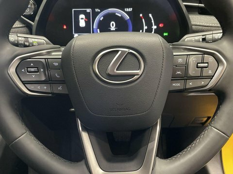 Lexus LBX 1.5 Takumi E-cvt Grey #20