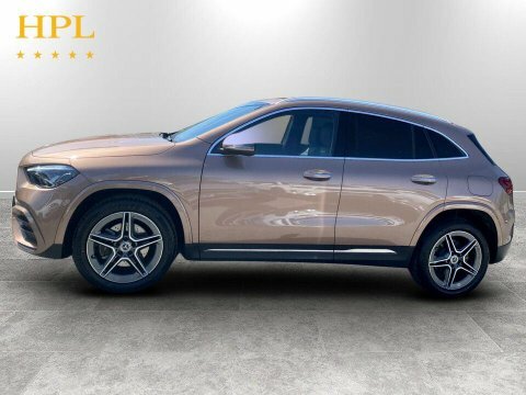 Mercedes-Benz GLA Class 2019 1.6 Gla180 Urban Edition Suv Manua Black #4