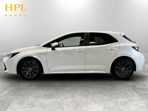 Toyota Corolla 2019 19 1.8 White #4
