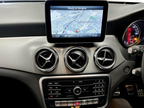 Mercedes-Benz GLA Class Suv White #17