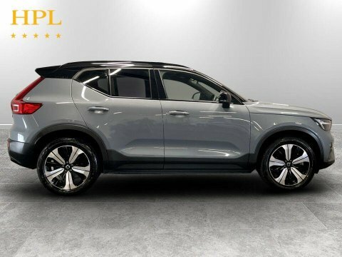 Volvo XC40 Plus Black #8