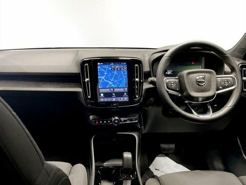 Volvo XC40 Plus Black #19