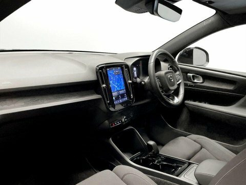 Volvo XC40 Plus Black #15