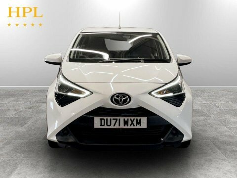 Toyota Aygo Hatchback Red #2