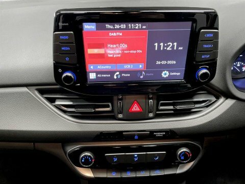 Hyundai I30 Hatchback Red #18